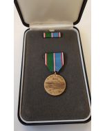 AMERICAN D-DAY COMMEMORATIVE MEDAL WITH PRESENTATION CASE