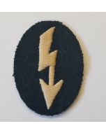 GERMAN SIGNALS OPERATOR WITH INFANTRY UNIT TRADE PATCH