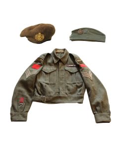 WW2 HASTINGS & PRINCE EDWARD REGIMENT TUNIC WITH BERET & WEDGE CAP 