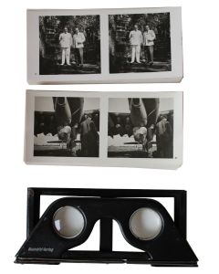 GERMAN THIRD REICH IMAGE VIEWER WITH 100 STEREO PHOTOGRAPHS