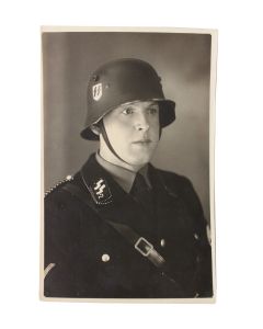 VINTAGE GERMAN WWII ORIGINAL PHOTOGRAPH OF GERMANIA SOLDIER