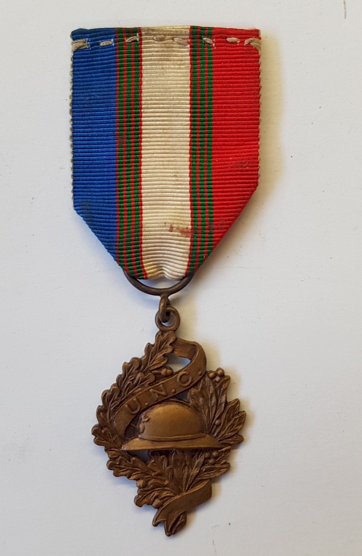 FRANCE WWI VETERANS ASSOCIATION UNC BADGE MILITARY MEDAL 1914 1918 DECORATION FRENCH GREAT WAR CHOBILLON