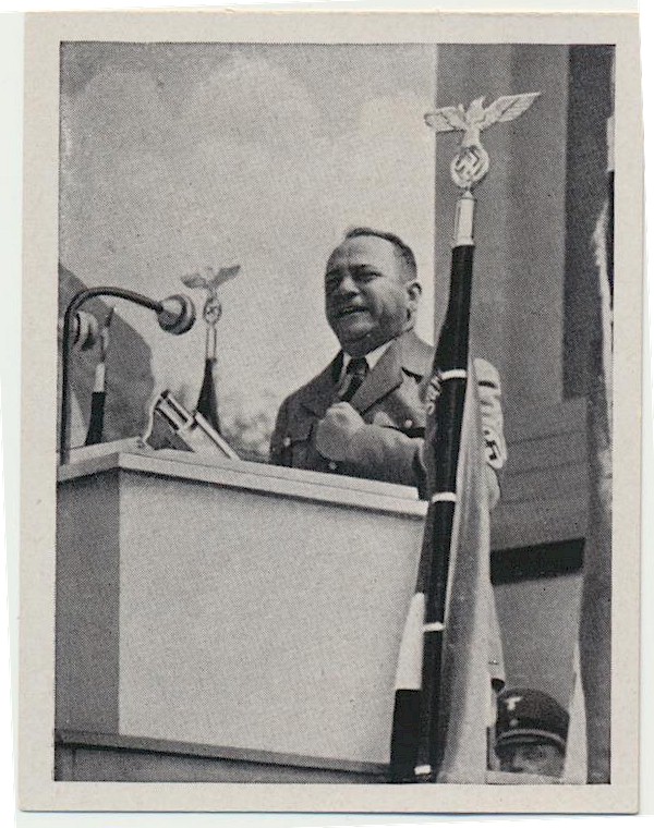 GAULEITER BURCKEL SPRICHT ZUR MAIFEIER 1939 IN WEIN CIGARETTE CARD