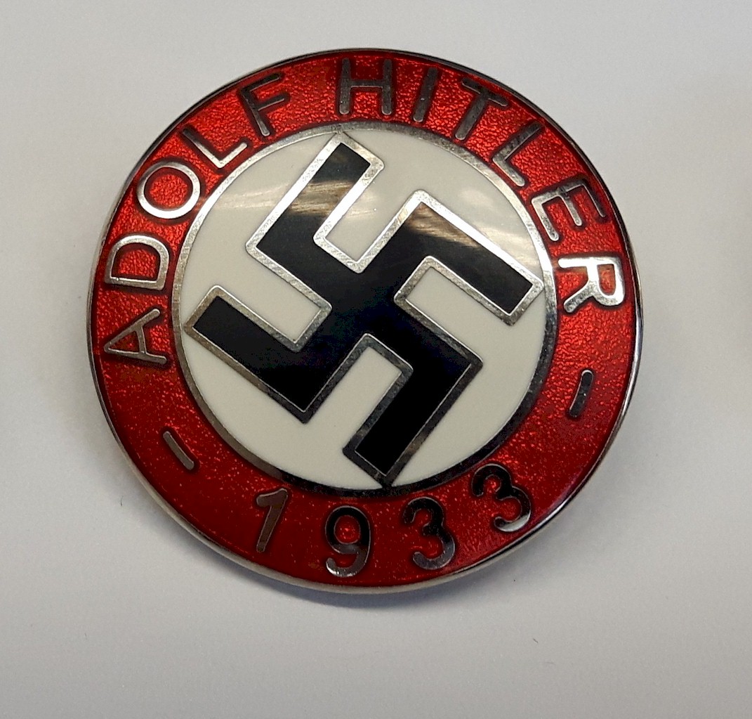 GERMAN ADOLPH HITLER 1933 PIN