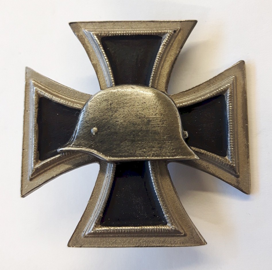 GERMAN ARMY FRONT-LINE COMMEMORATIVE BADGE