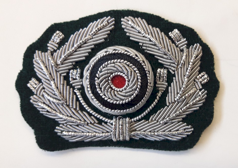 GERMAN ARMY OFFICERS CAP WREATH CAP INSIGNIA
