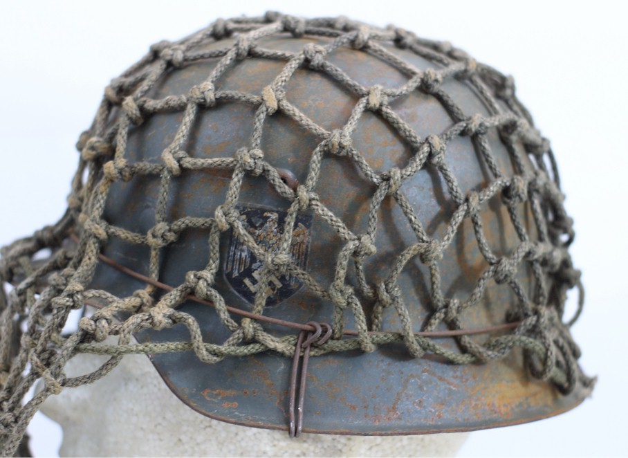 ドイツ軍/M42 helmet【実物】 Original German WWII M42 KIA Shot Damaged Army Heer Helmet