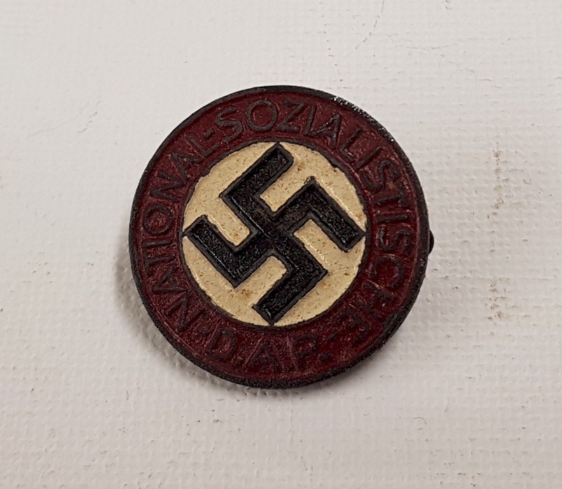 GERMAN NSDAP MEMBERSHIP PARTY BADGE RZM M1/77