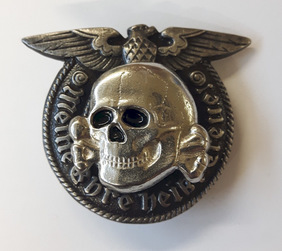 GERMAN SS INFANTRY COMMEMORATIVE WITH EAGLE AND SKULL BADGE