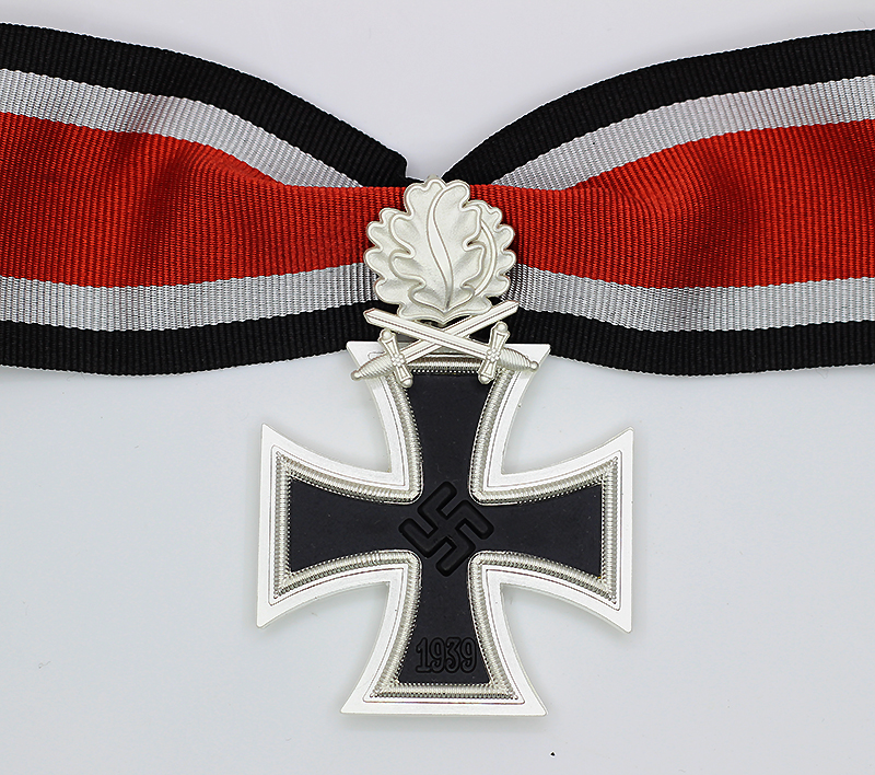 GERMAN WWII KNIGHTS CROSS TO THE IRON CROSS With Oak Leaves And Swords