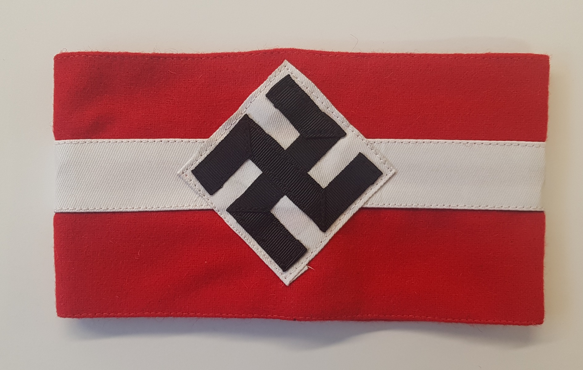 HITLER YOUTH ARM BAND