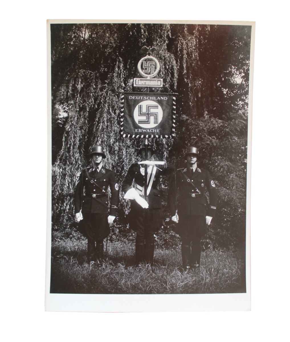 VINTAGE GERMAN WWII ORIGINAL PHOTOGRAPH OF 3 SS GERMANIA REGIMENT SOLDIERS 