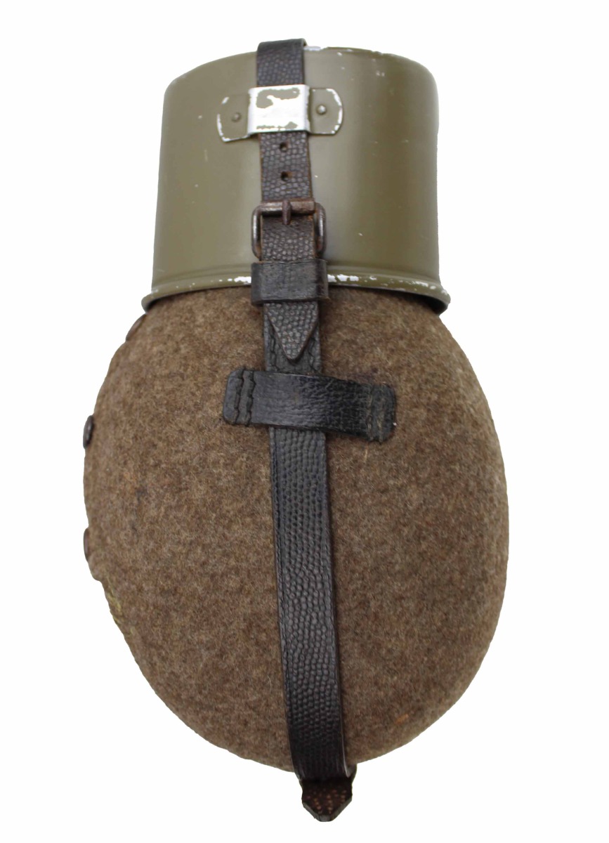 GERMAN WWII M31 ALUMINUM CANTEEN AND CUP WITH FELT COVER FELDFLASSCHE 31