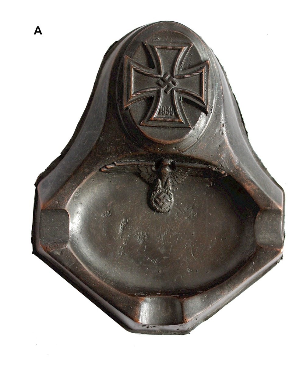 GERMAN WWII THIRD REICH WAFFEN SS ASHTRAY - LARGE