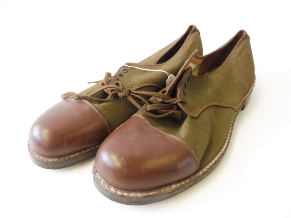 CANADIAN WWII CANVAS AND LEATHER OFFICER SHOES 