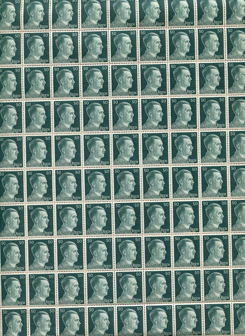 FULL AND COMPLETE GERMAN WWII HITLER HEAD STAMP SHEET OF 100 STAMPS 50 RPF VALUE.