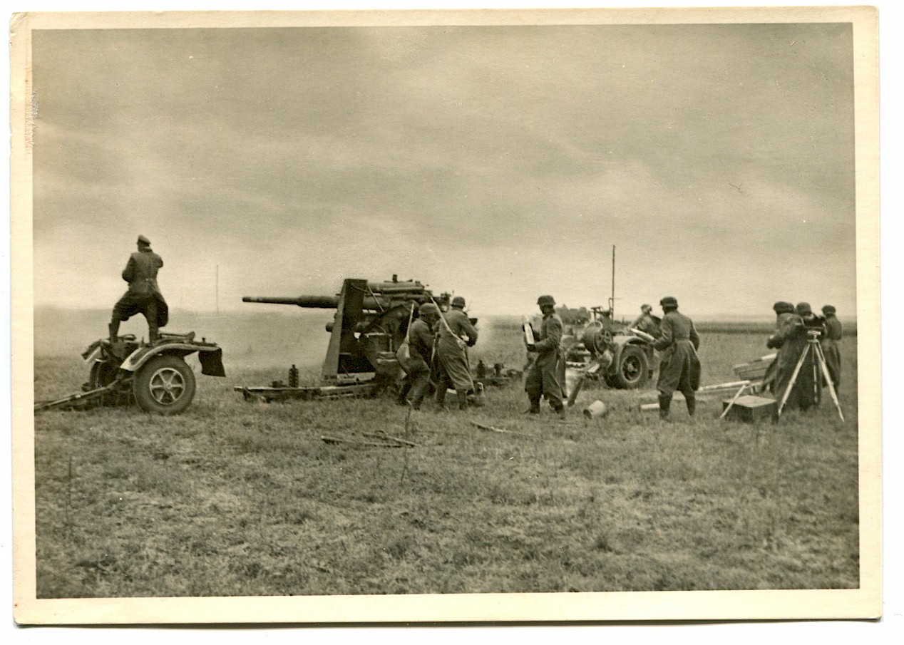 UNSERE WAFFEN SS "FLAK ENGAGING GROUND TARGETS"