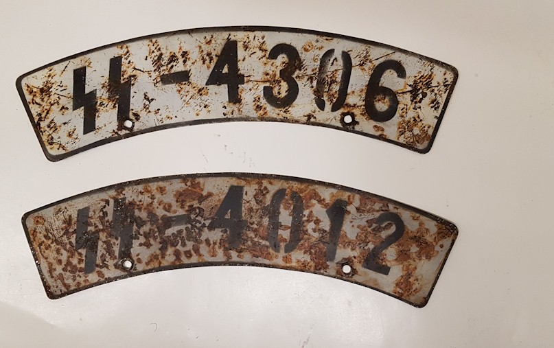 WW2 GERMAN WAFFEN SS MOTORCYCLE LICENCE PLATES - ANTIQUE FINISH
